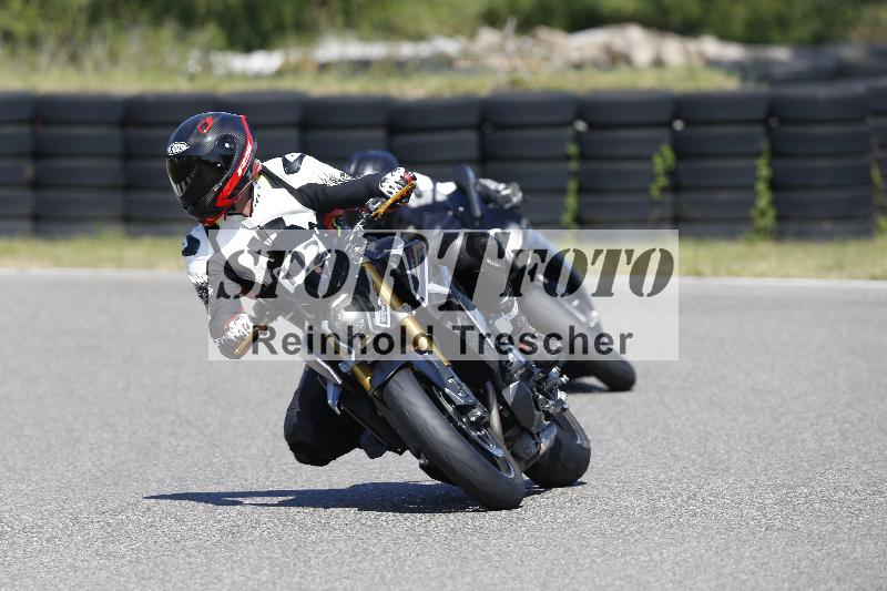 Archiv-2025/48 25.08.2025 Cornu Master School ADR/rot-rouge/112